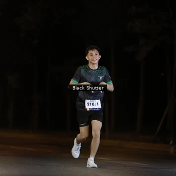 Runner Photo 8220057