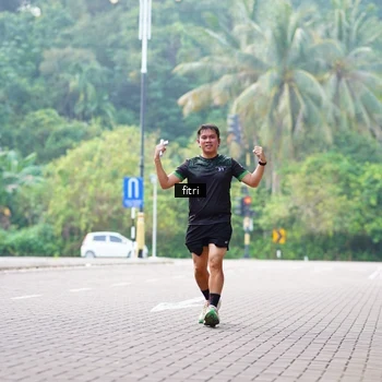 Runner Photo 8220077