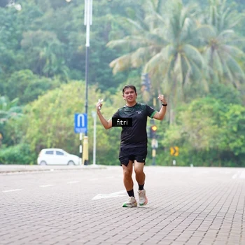 Runner Photo 8220090