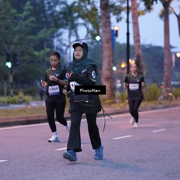 Runner Photo 8220102