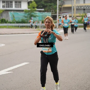 Runner Photo 8220235