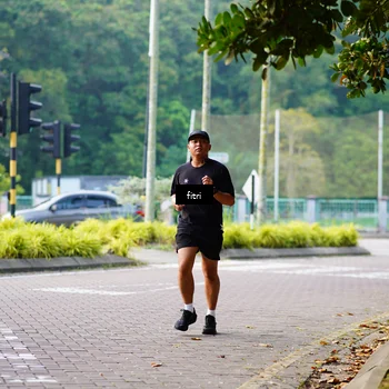 Runner Photo 8220251