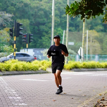 Runner Photo 8220303