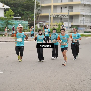 Runner Photo 8220312
