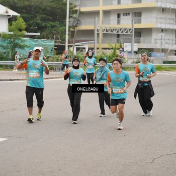 Runner Photo 8220318