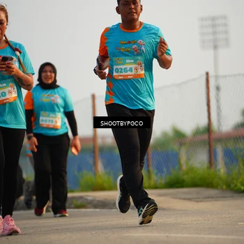 Runner Photo 8220324