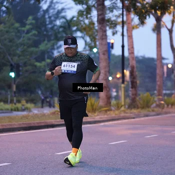 Runner Photo 8220404