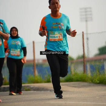 Runner Photo 8220421