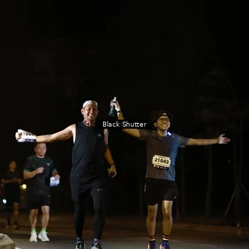 Runner Photo 8220535