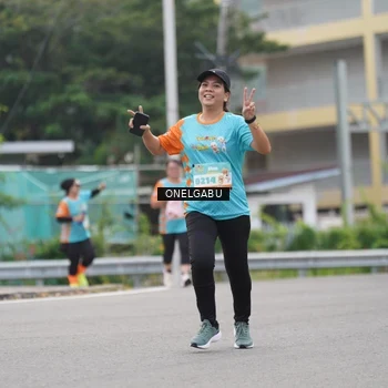 Runner Photo 8221000