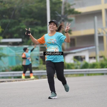 Runner Photo 8221003