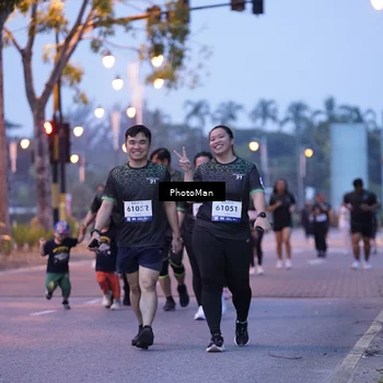 Runner Photo 8221059