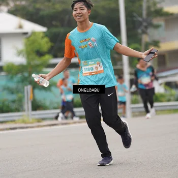Runner Photo 8221592