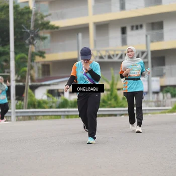 Runner Photo 8221996