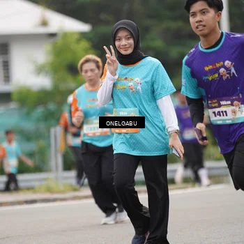 Runner Photo 8222004