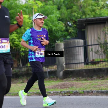 Runner Photo 8223214