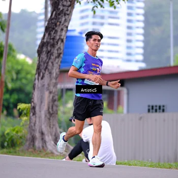 Runner Photo 8223313
