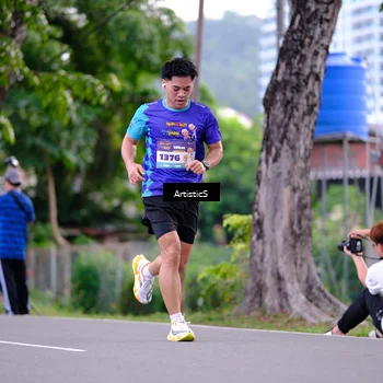 Runner Photo 8223337