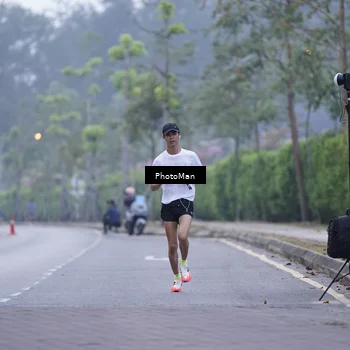Runner Photo 8223954