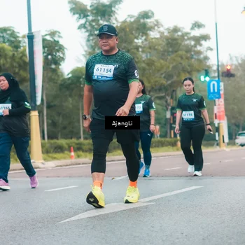 Runner Photo 8224387