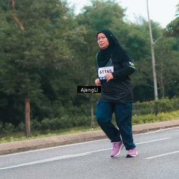 Runner Photo 8224400