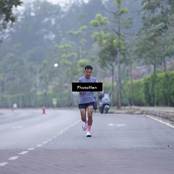 Runner Photo 8224448