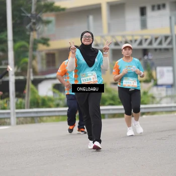 Runner Photo 8225003