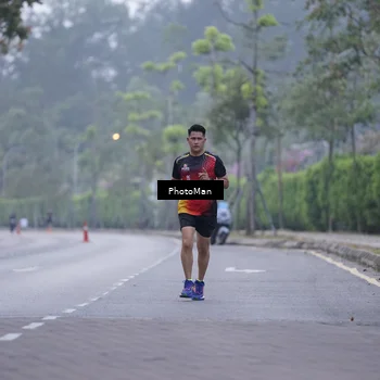 Runner Photo 8225036