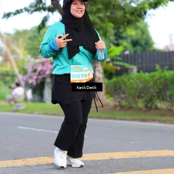 Runner Photo 8225042