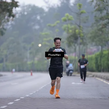 Runner Photo 8225343