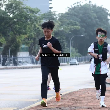 Runner Photo 8226345