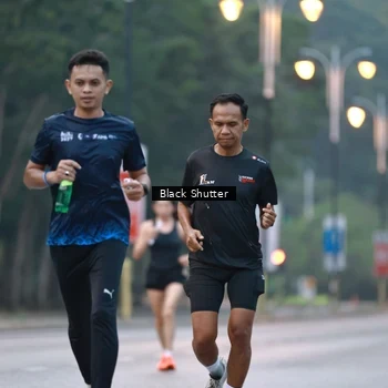 Runner Photo 8227001