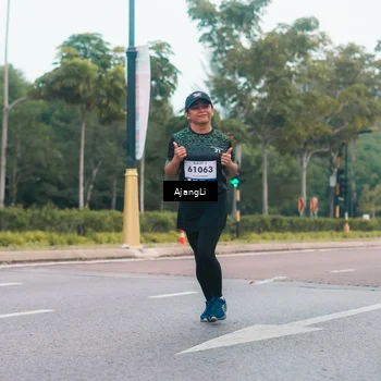 Runner Photo 8227002