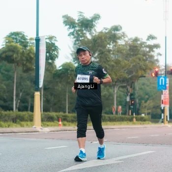 Runner Photo 8227073
