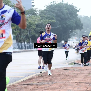 Runner Photo 8227104