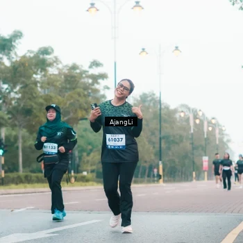 Runner Photo 8227192