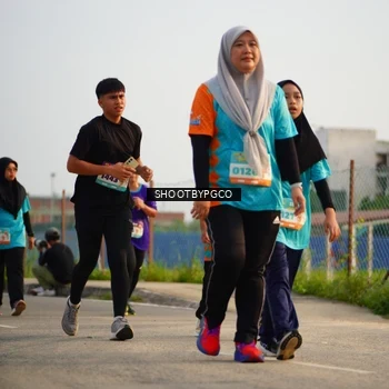 Runner Photo 8228005