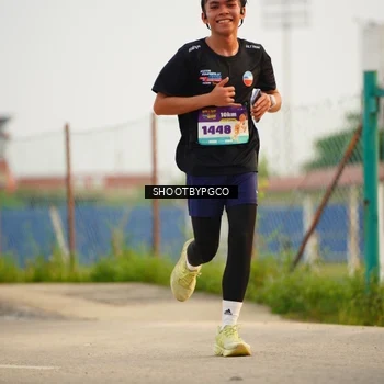 Runner Photo 8228006