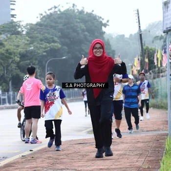 Runner Photo 8228012