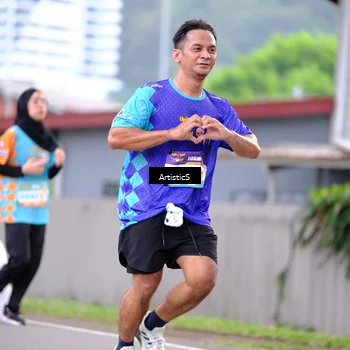 Runner Photo 8228020