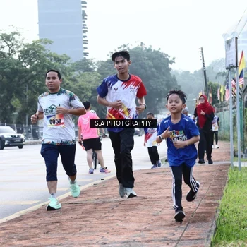 Runner Photo 8228029