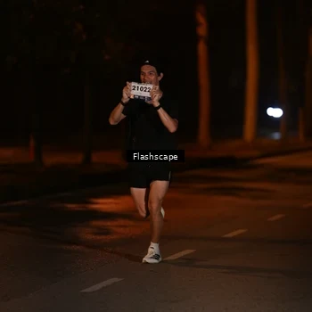 Runner Photo 8228042