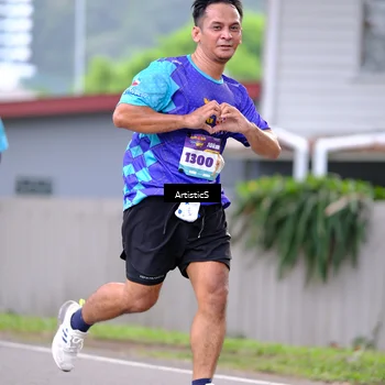 Runner Photo 8228053