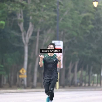 Runner Photo 8228075