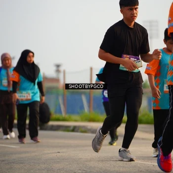 Runner Photo 8228103