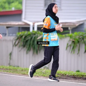 Runner Photo 8228135