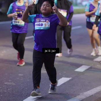 Runner Photo 8228249