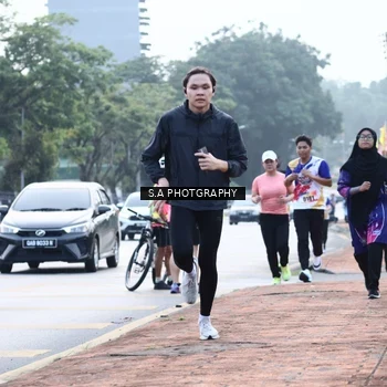 Runner Photo 8228446