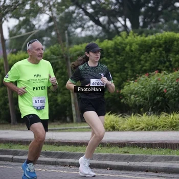 Runner Photo 8228475