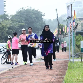 Runner Photo 8228504